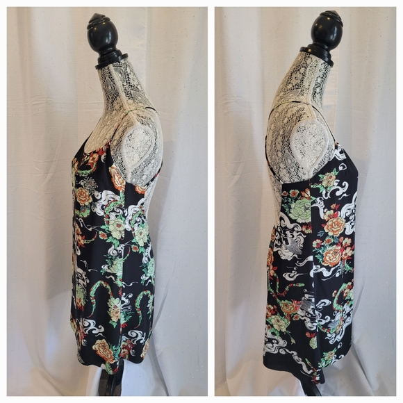 ARITZIA TALULA Sz Medium Open Bck CRISS-CROSS Dress - Picture 2 of 11